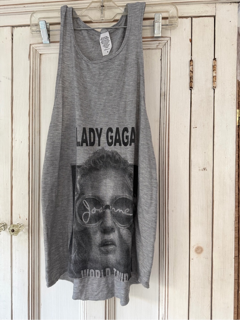 Edgy Rocker Grey Sleeveless Crewneck Iconic Lady Gaga Graphic Concert T-Shirt